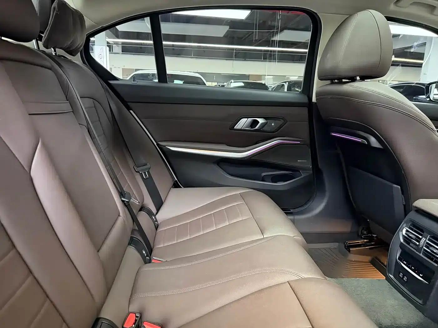 2021 BMW 3 Series 325Li M Sport Shadow Edition — миниатюра 14