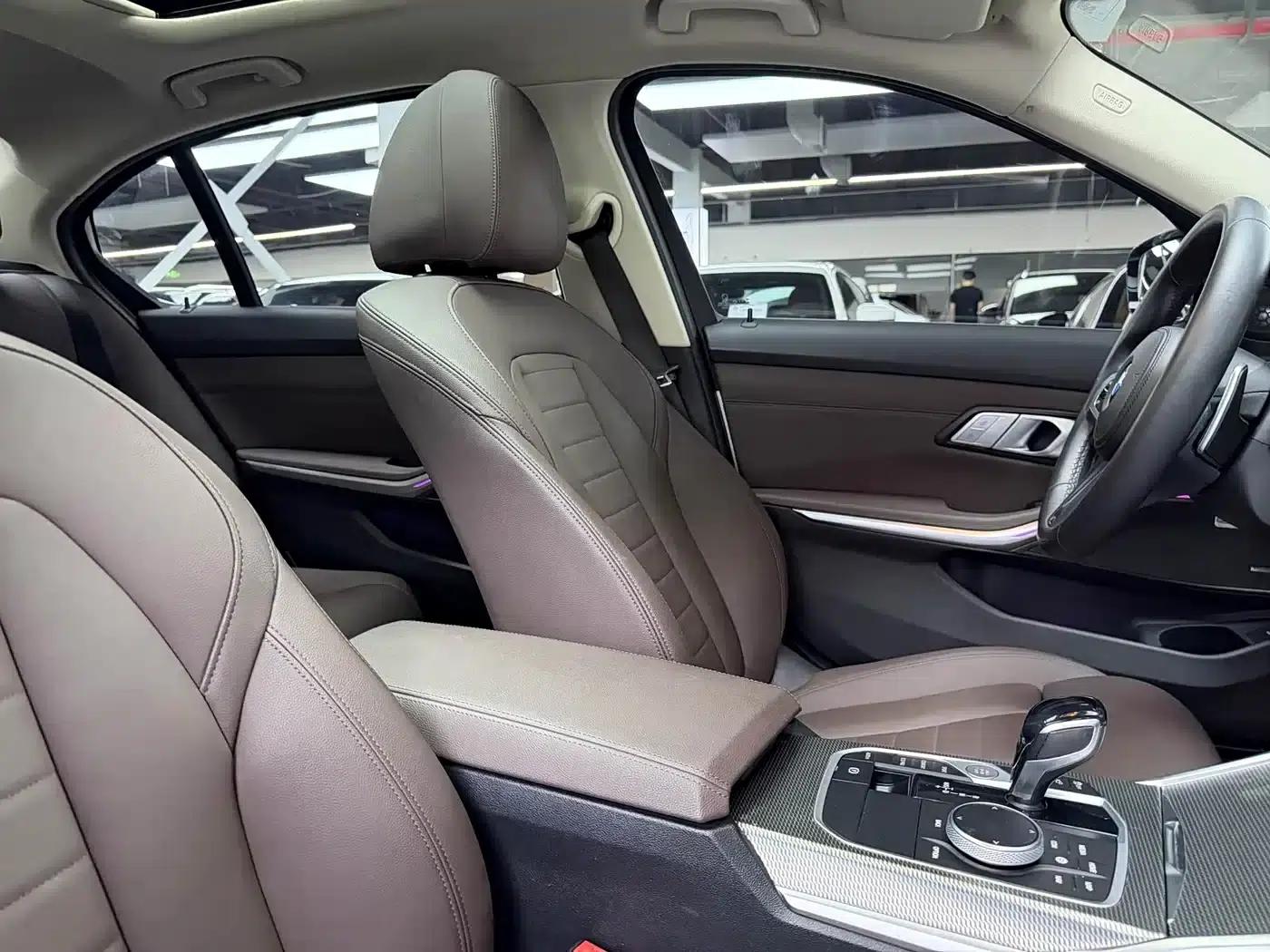 2021 BMW 3 Series 325Li M Sport Shadow Edition — миниатюра 17