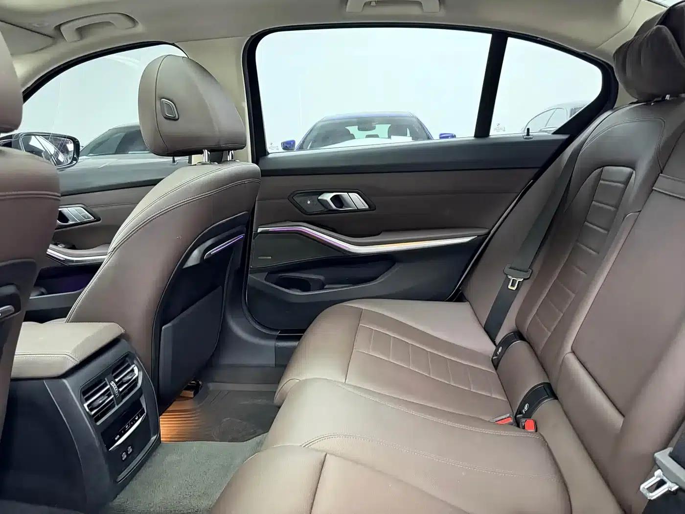 2021 BMW 3 Series 325Li M Sport Shadow Edition — миниатюра 10