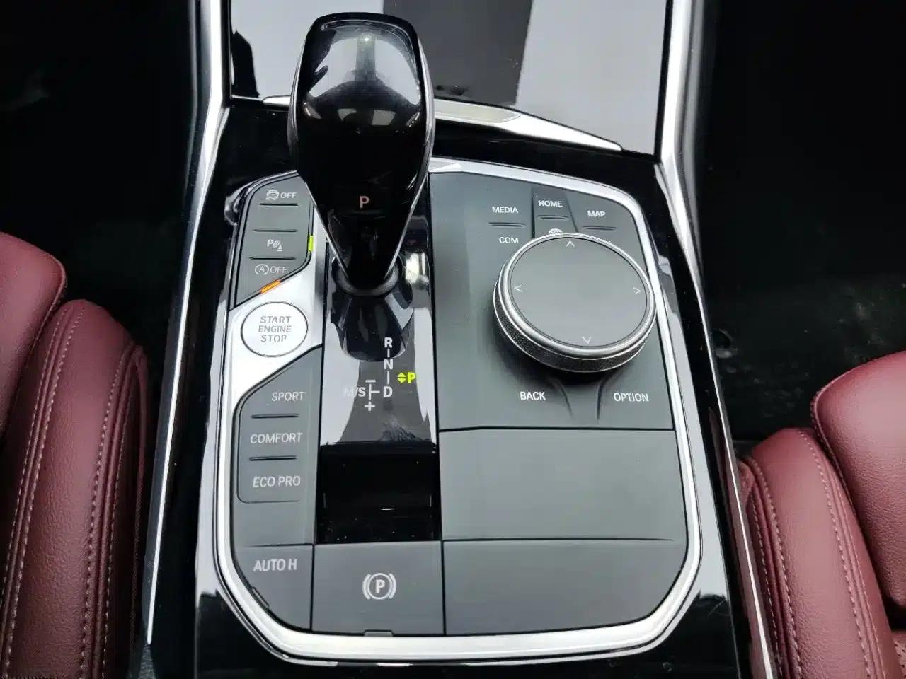 2022 BMW 3 Series 320Li M Sport Package — миниатюра 15