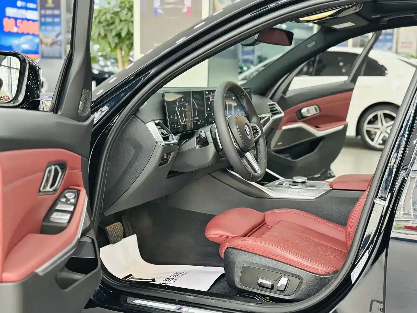 2023 BMW 3 Series 325i M Sport Shadow Edition — миниатюра 4