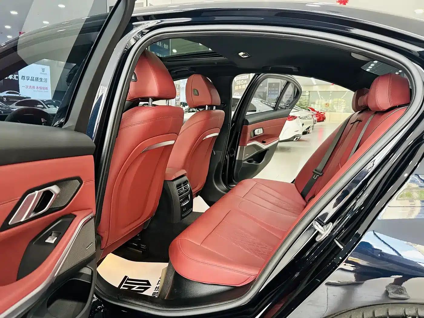 2023 BMW 3 Series 325i M Sport Shadow Edition — миниатюра 6