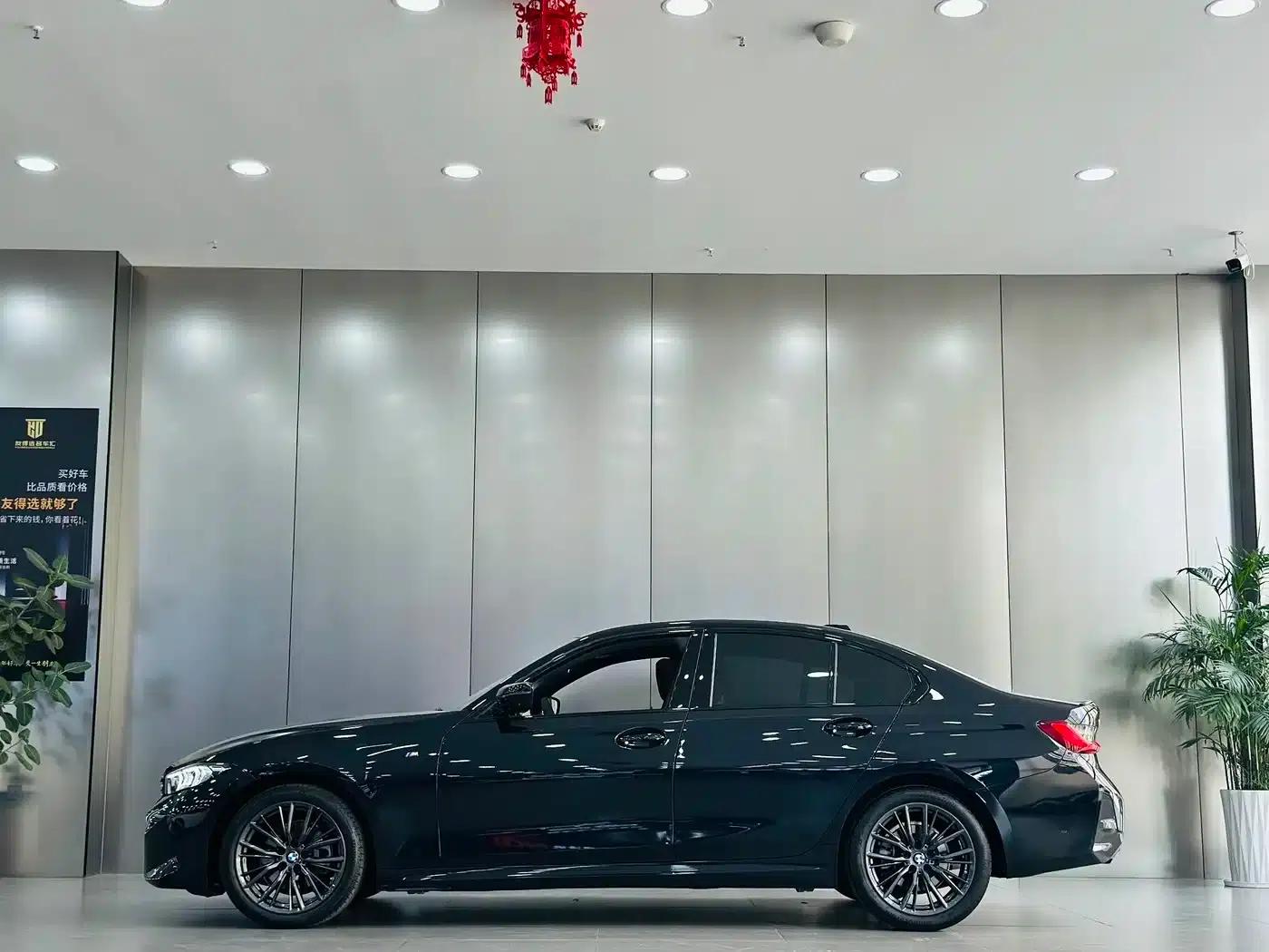 2023 BMW 3 Series 325i M Sport Shadow Edition — миниатюра 8