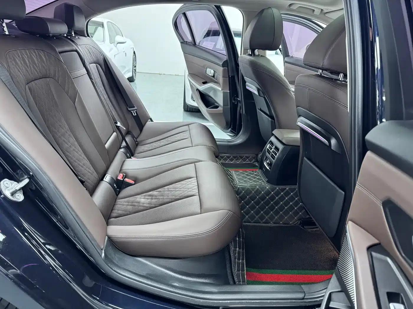 2022 BMW 3 Series 325Li M Sport Package — миниатюра 14