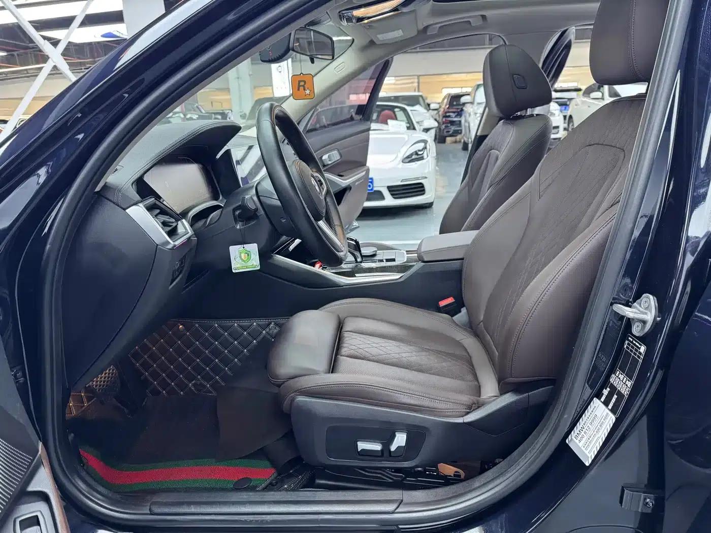2022 BMW 3 Series 325Li M Sport Package — миниатюра 4