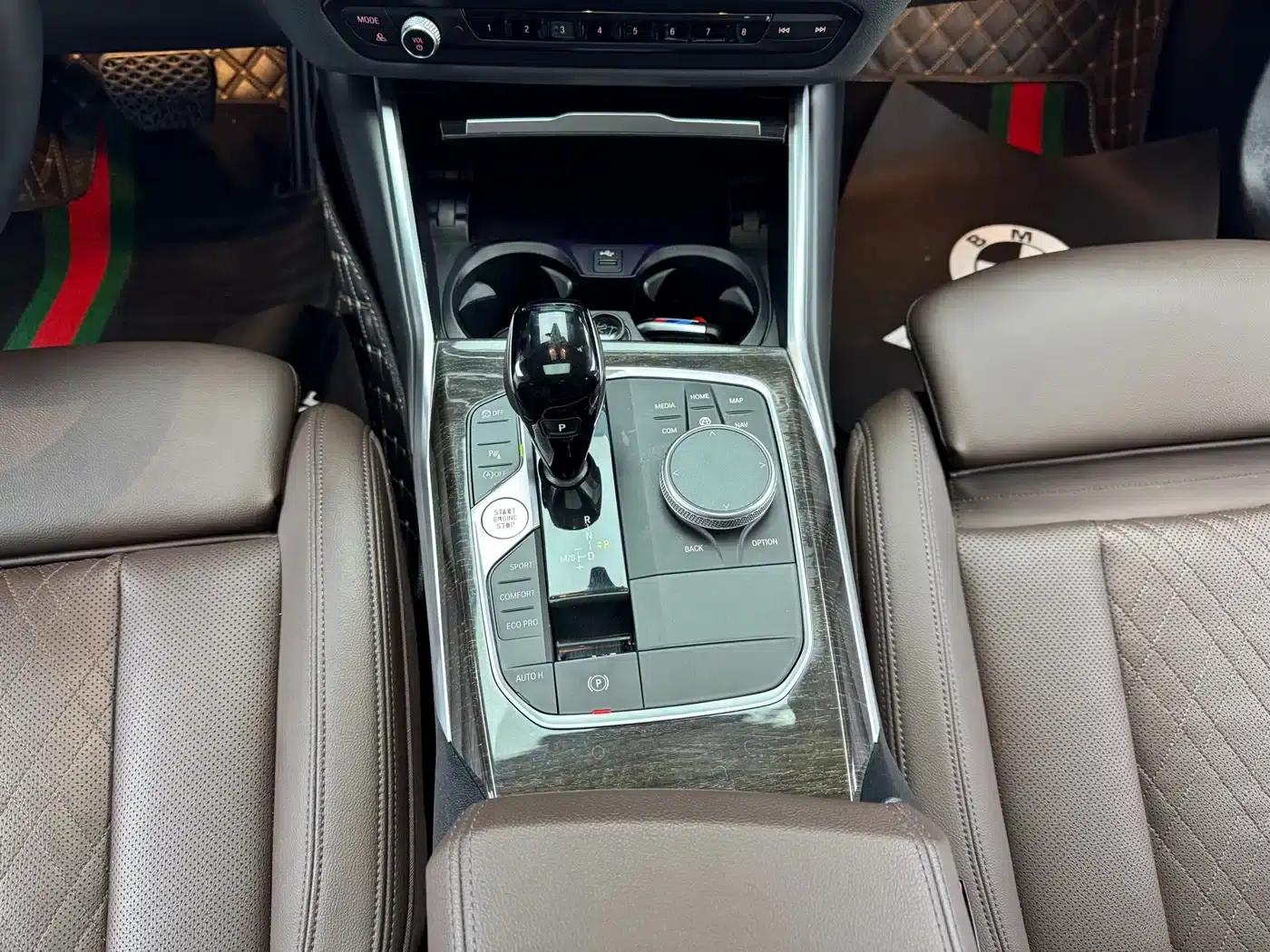 2022 BMW 3 Series 325Li M Sport Package — миниатюра 9