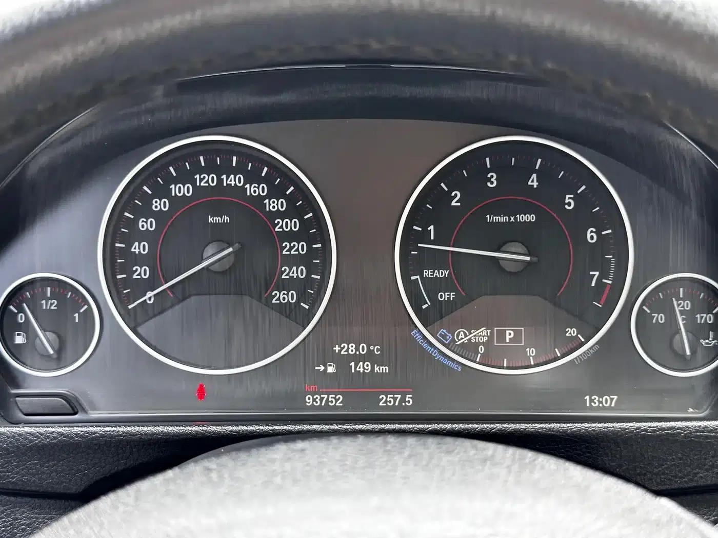2017 BMW 3 Series 320Li M Sport — миниатюра 38