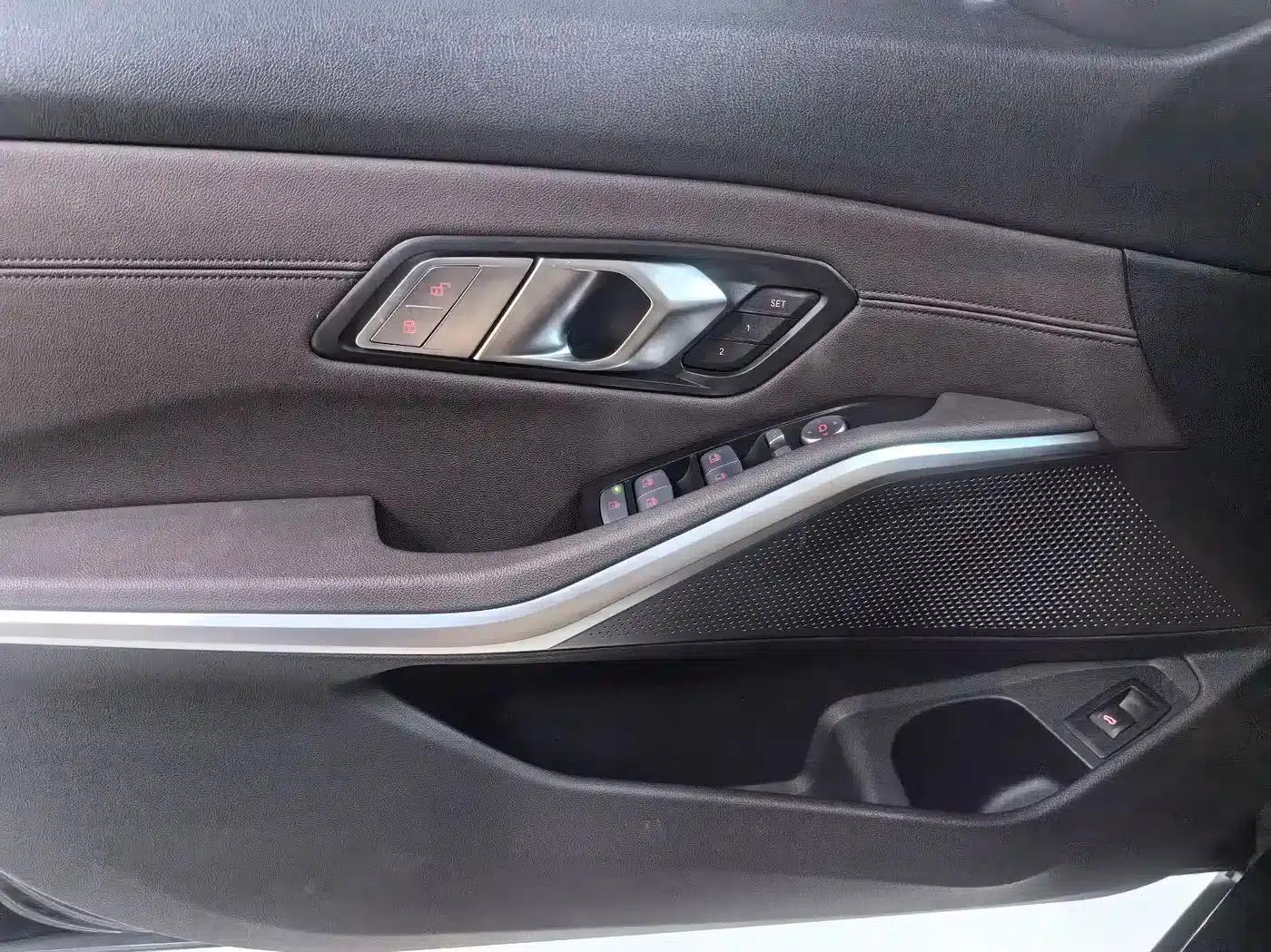 2020 BMW 3 Series 320Li M Sport Package — миниатюра 5