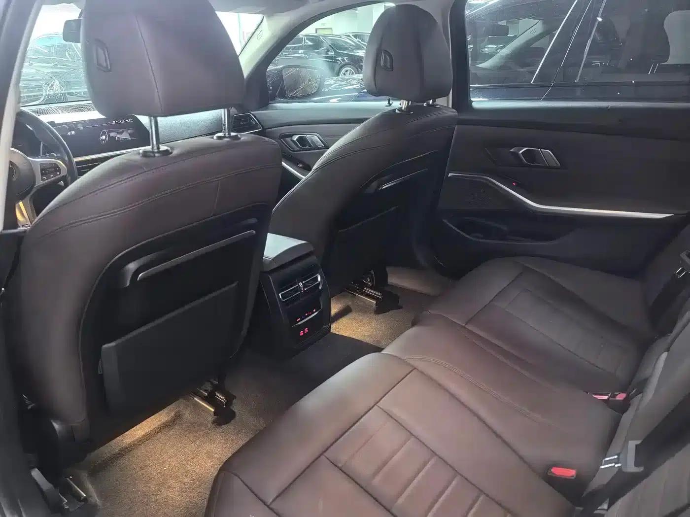 2020 BMW 3 Series 320Li M Sport Package — миниатюра 8