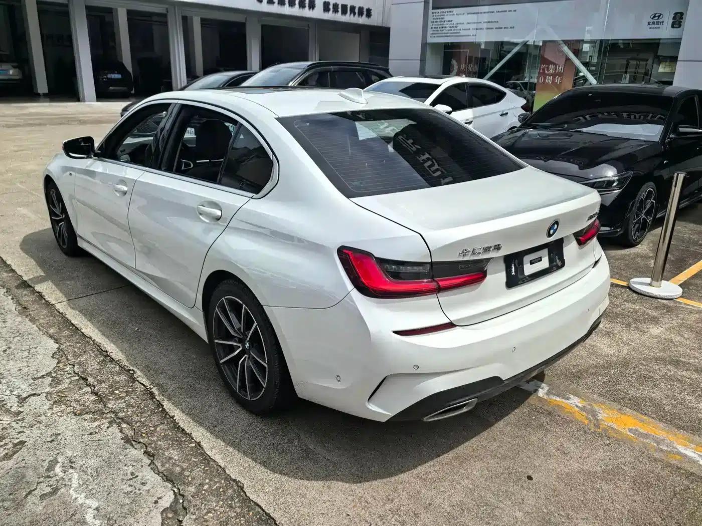 2020 BMW 3 Series 320Li M Sport Package — миниатюра 12