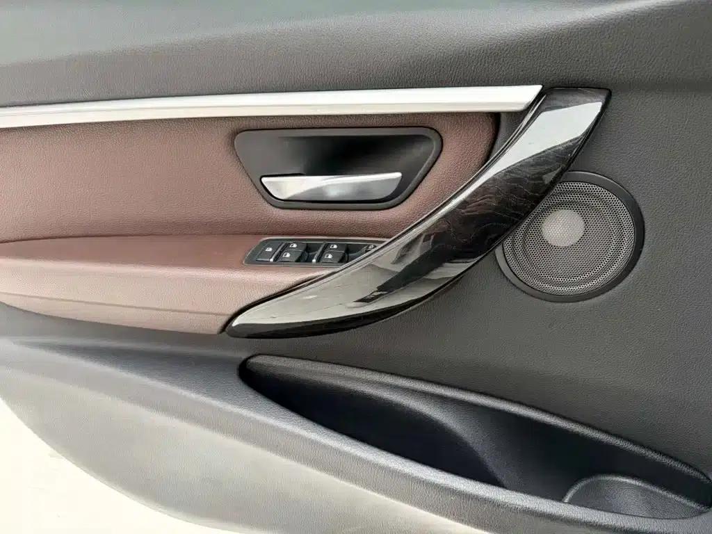 2018 BMW 3 Series 320Li M Sport Shadow Edition — миниатюра 21