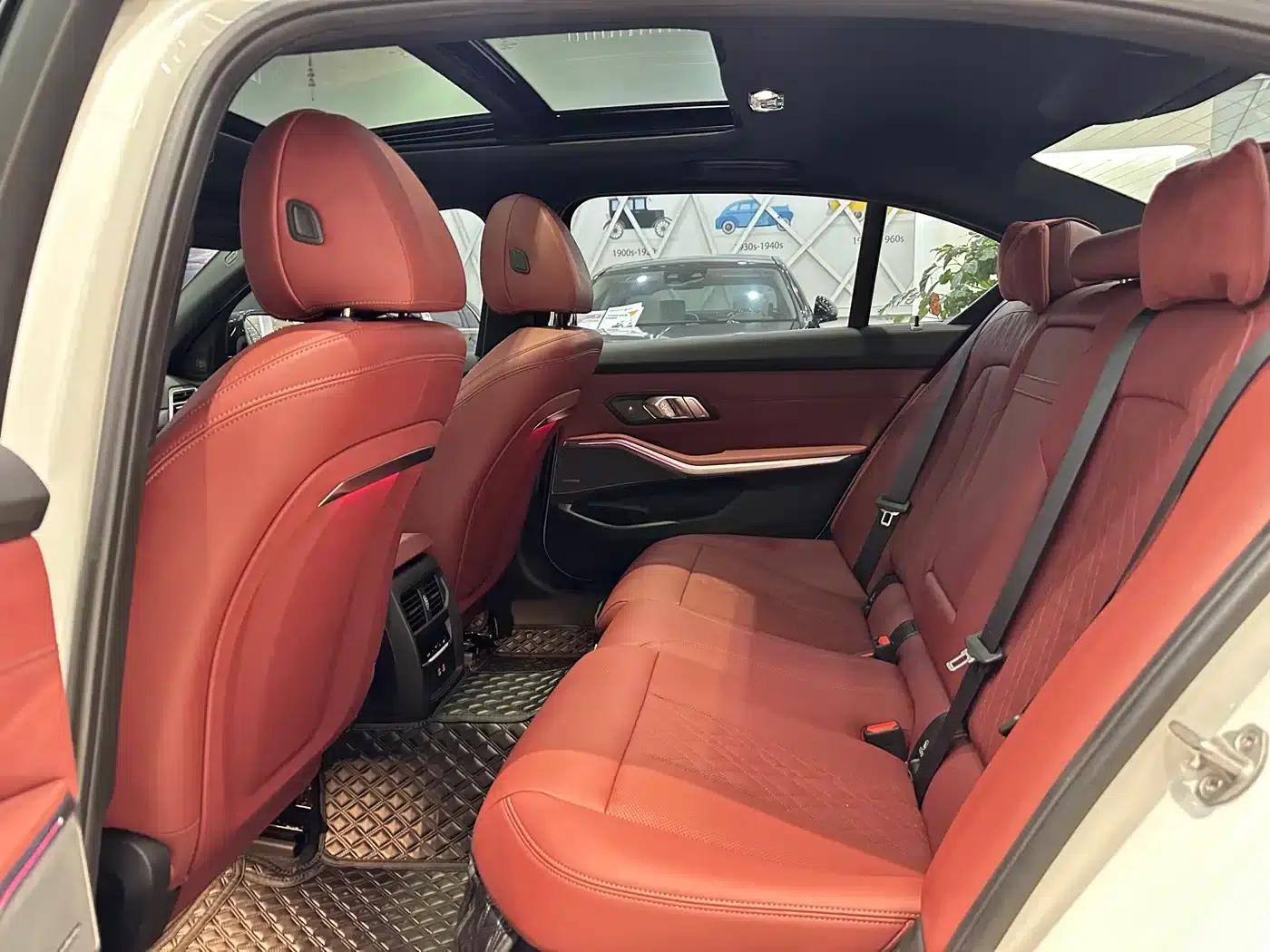 2026 BMW 3 Series 330Li M Sport Shadow Edition — миниатюра 8