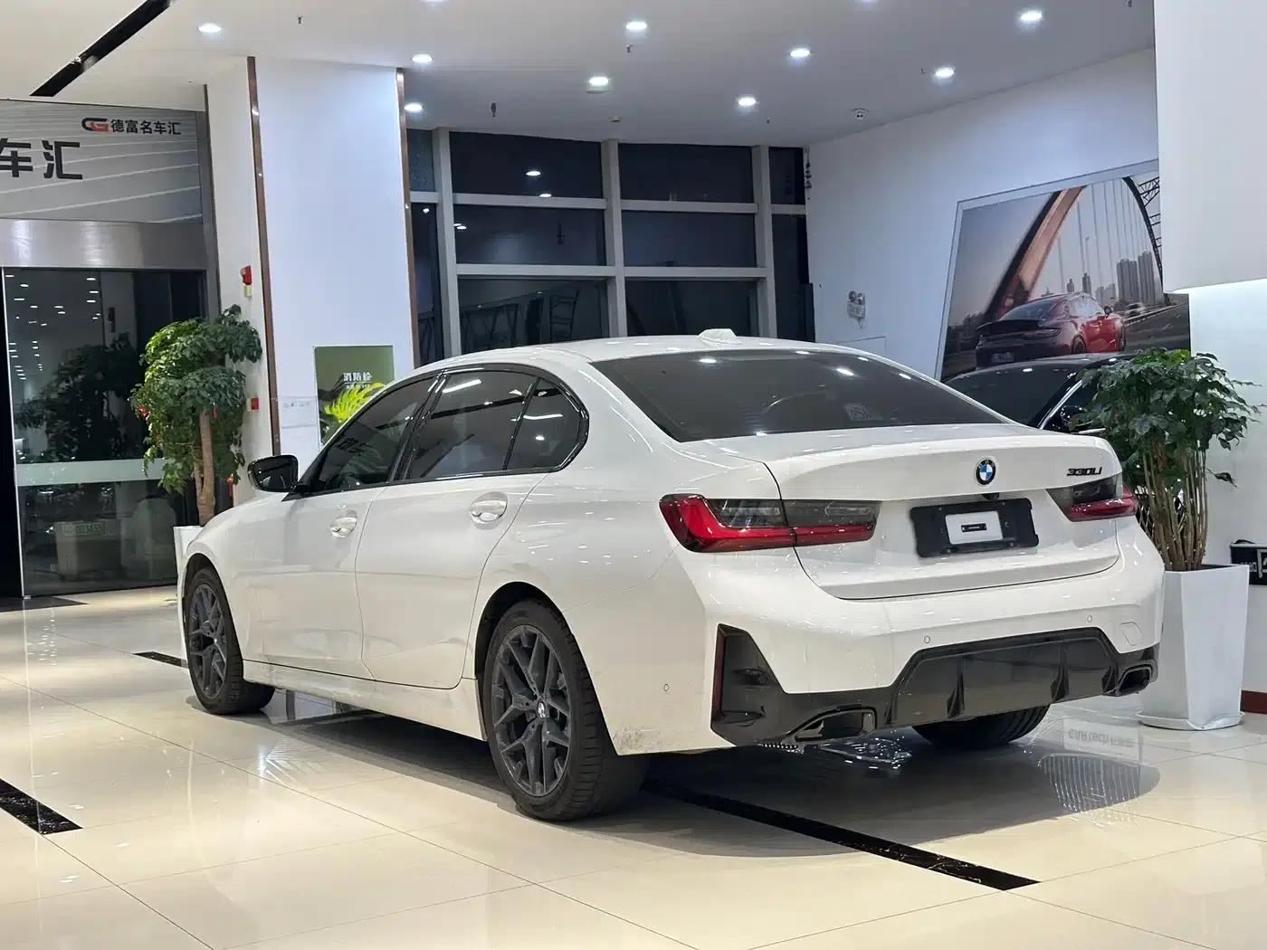 2026 BMW 3 Series 330Li M Sport Shadow Edition — миниатюра 9