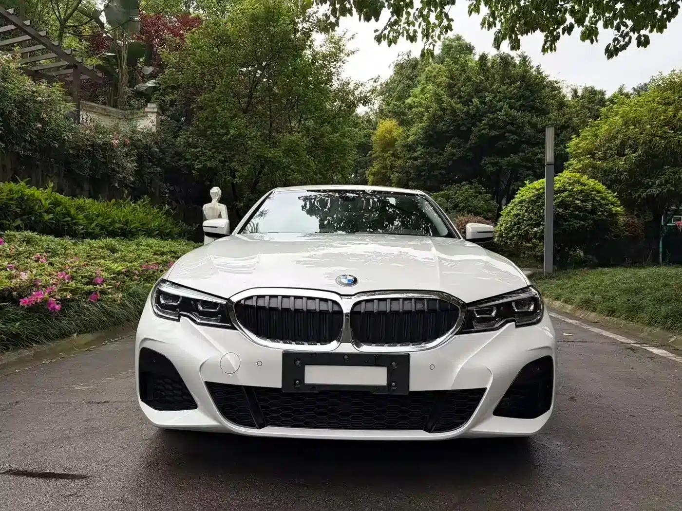 2022 BMW 3 Series 325i M Sport Package — миниатюра 2