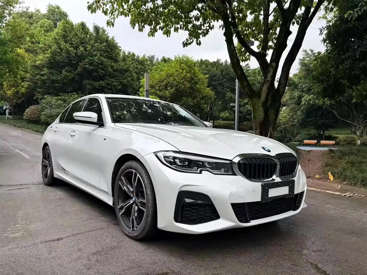 2022 BMW 3 Series 325i M Sport Package — миниатюра 3