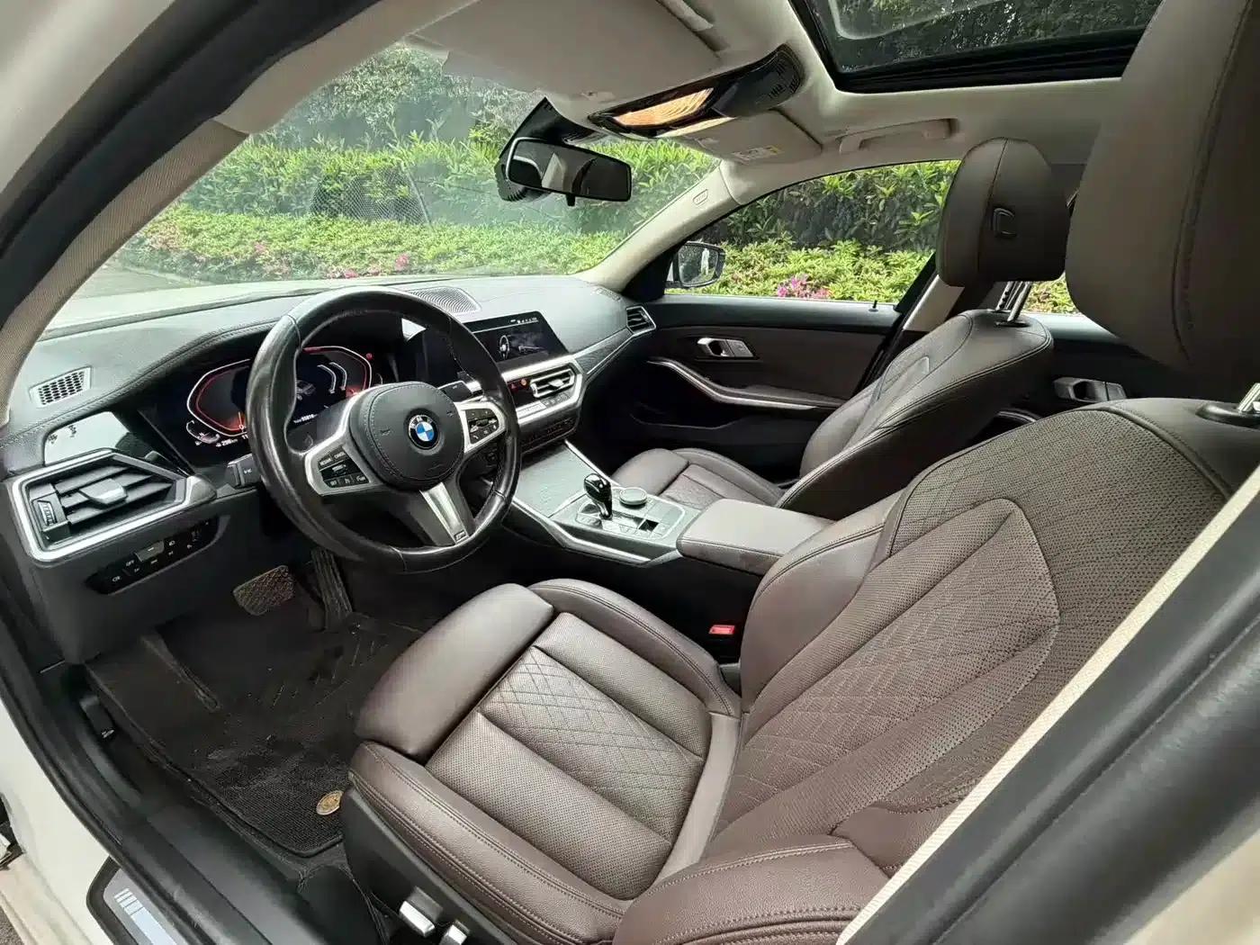 2022 BMW 3 Series 325i M Sport Package — миниатюра 4