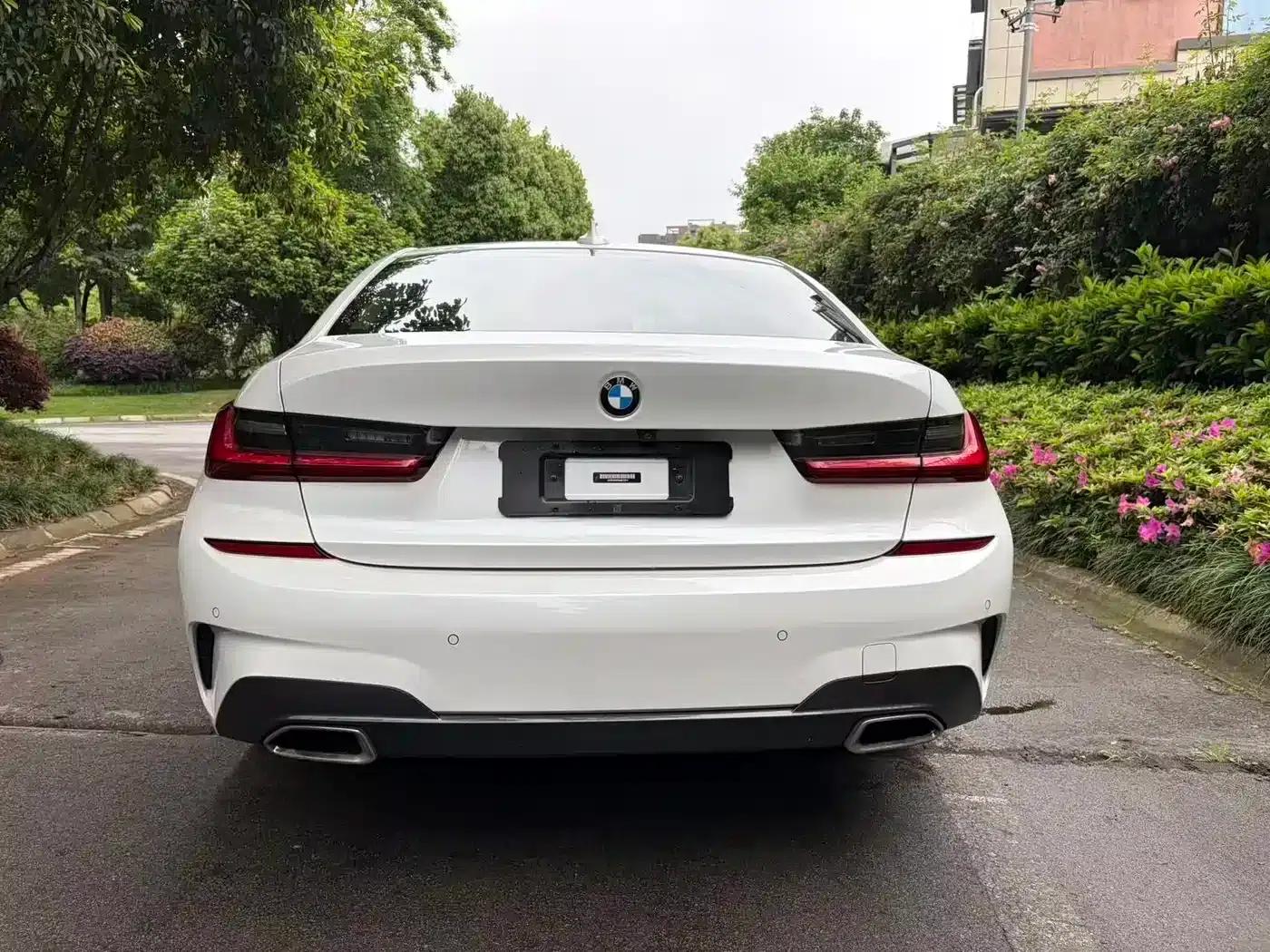 2022 BMW 3 Series 325i M Sport Package — миниатюра 10