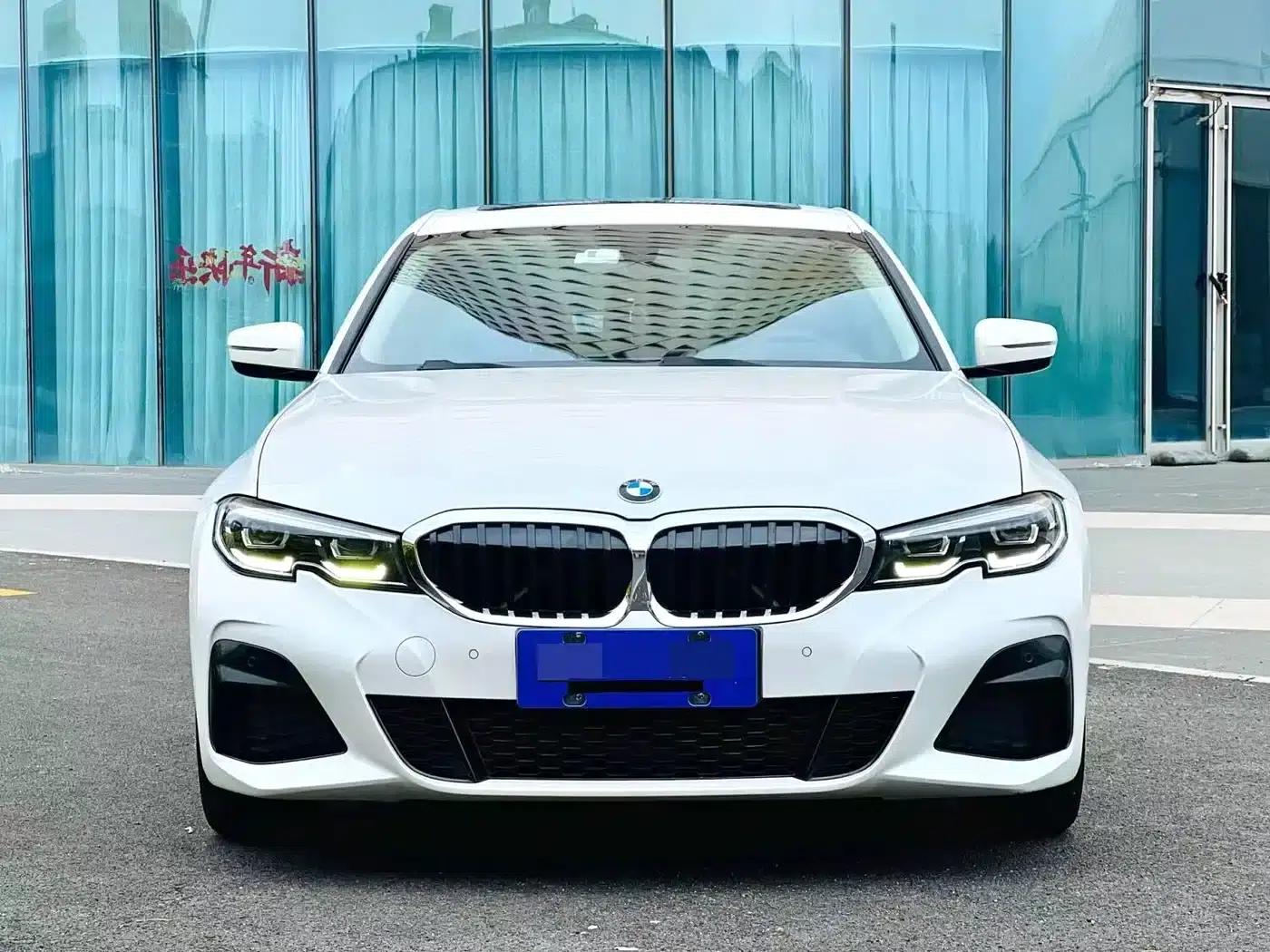 2023 BMW 3 Series 320Li M Sport Package — миниатюра 1