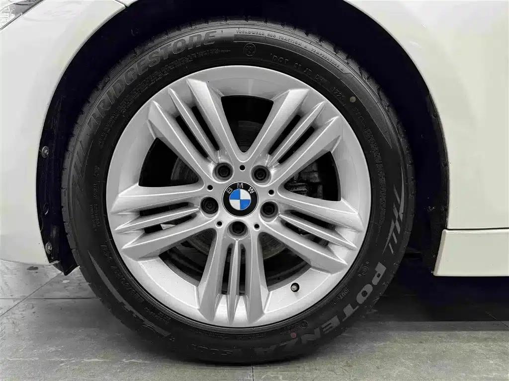 2016 BMW 3 Series 320i Fashion Edition — миниатюра 17