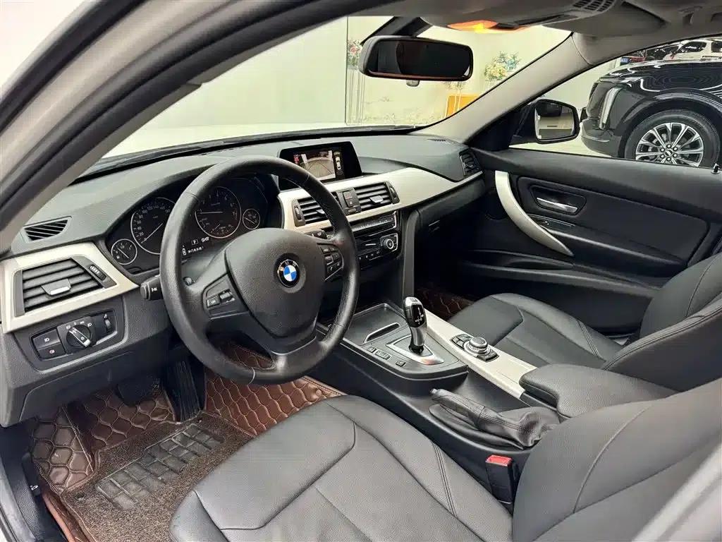 2016 BMW 3 Series 320i Fashion Edition — миниатюра 7