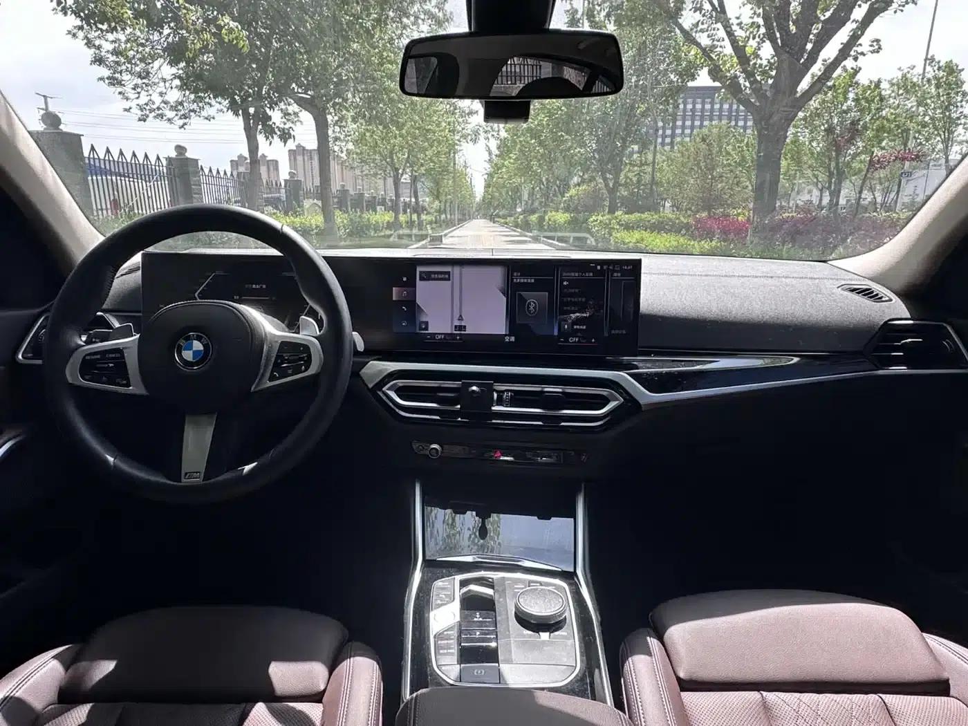 2023 BMW 3 Series 320Li M Sport Package — миниатюра 11