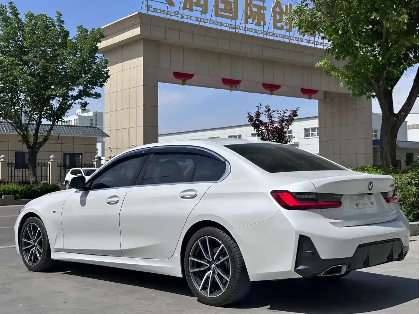 2023 BMW 3 Series 320Li M Sport Package — миниатюра 5