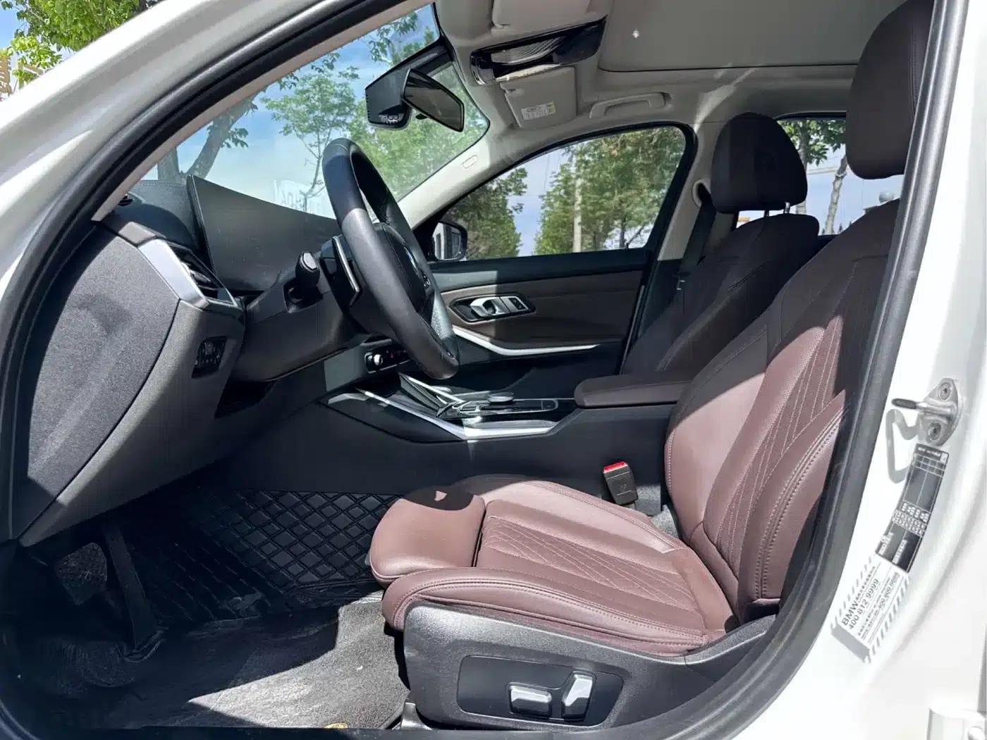2023 BMW 3 Series 320Li M Sport Package — миниатюра 7