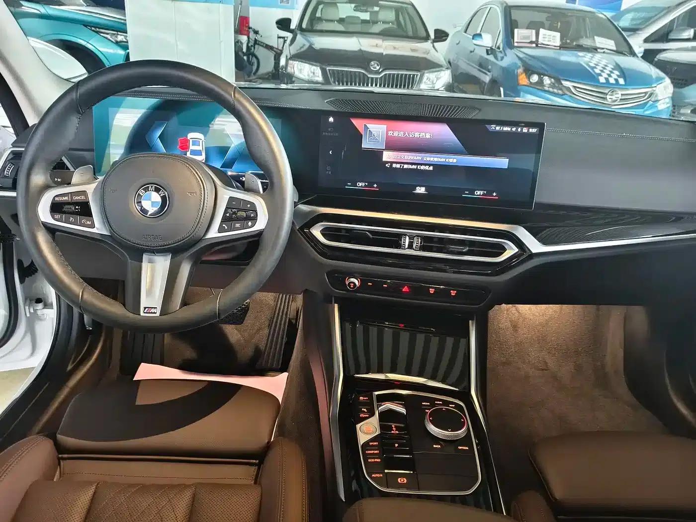 2023 BMW 3 Series 320Li M Sport Package — миниатюра 5
