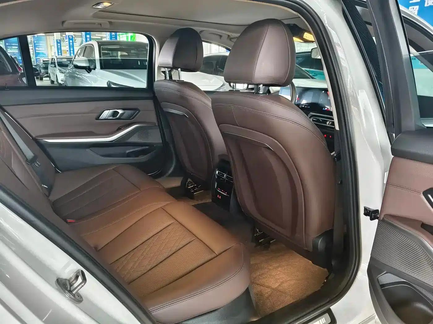 2023 BMW 3 Series 320Li M Sport Package — миниатюра 7