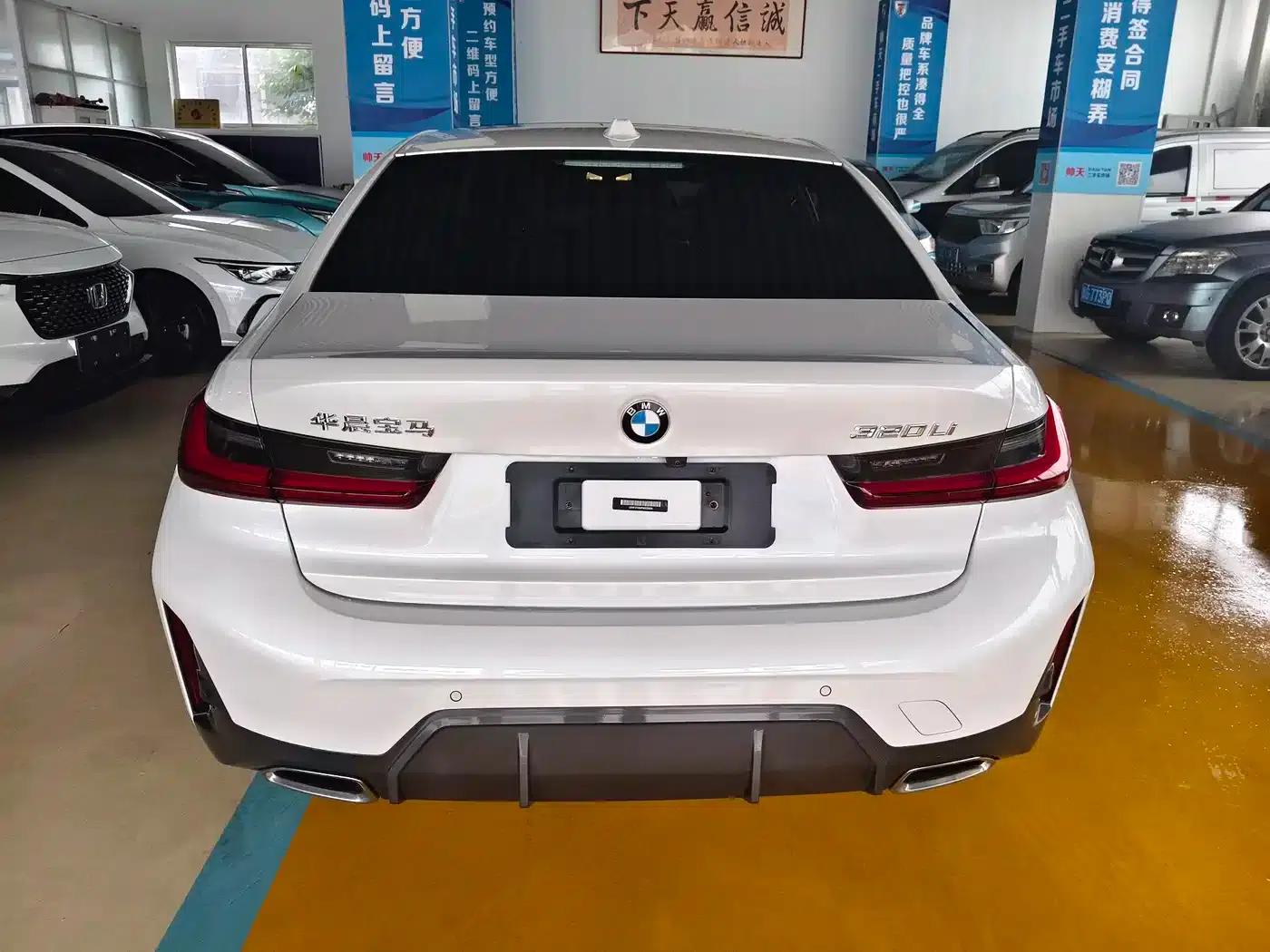2023 BMW 3 Series 320Li M Sport Package — миниатюра 10