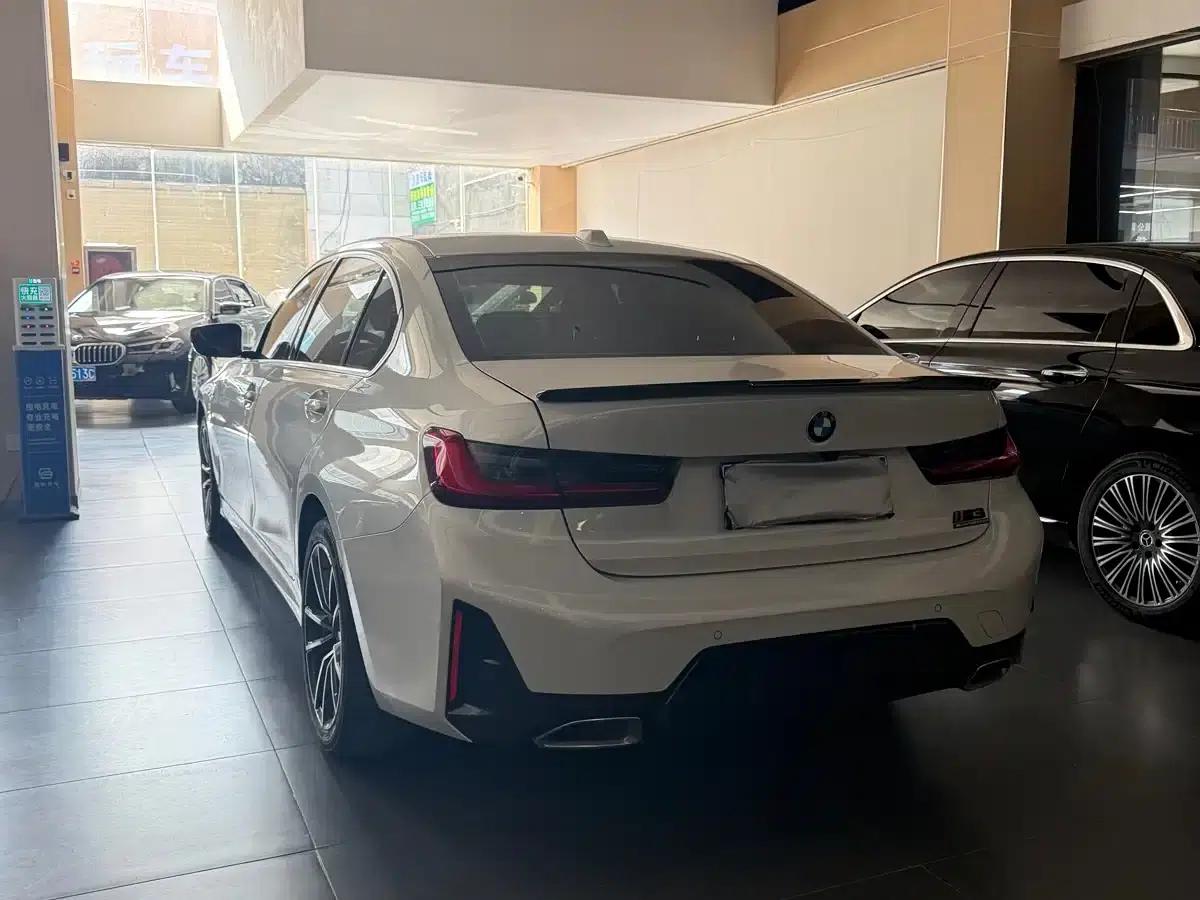 2023 BMW 3 Series 320Li M Sport Package — миниатюра 7