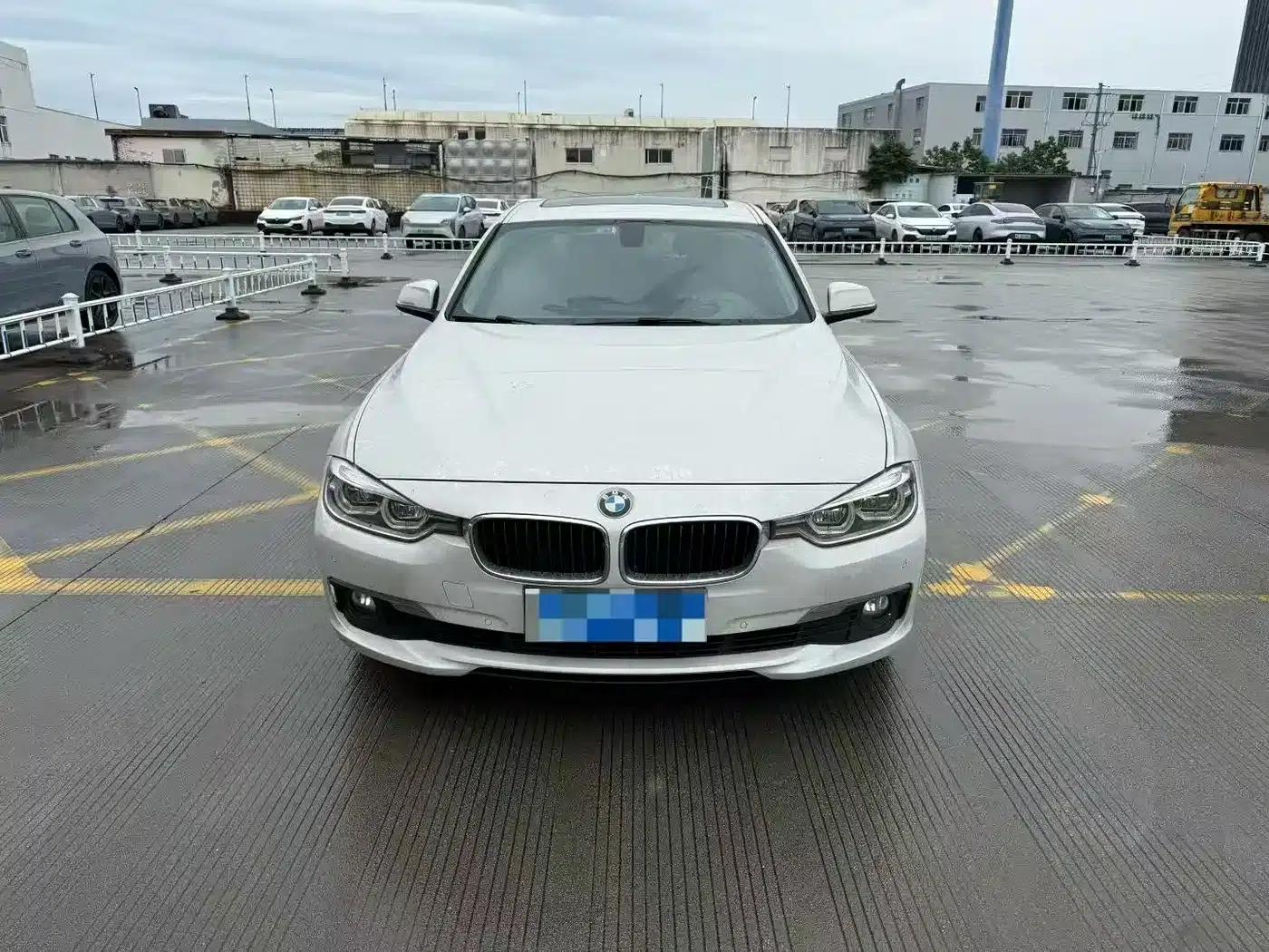 2017 BMW 3 Series 320Li Fashion Edition — миниатюра 2