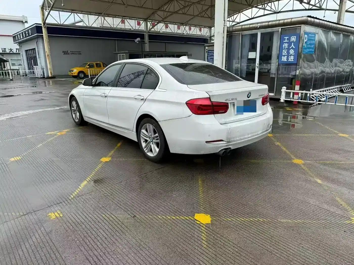 2017 BMW 3 Series 320Li Fashion Edition — миниатюра 7