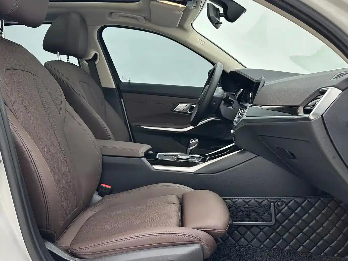 2022 BMW 3 Series 320Li M Sport Package — миниатюра 7