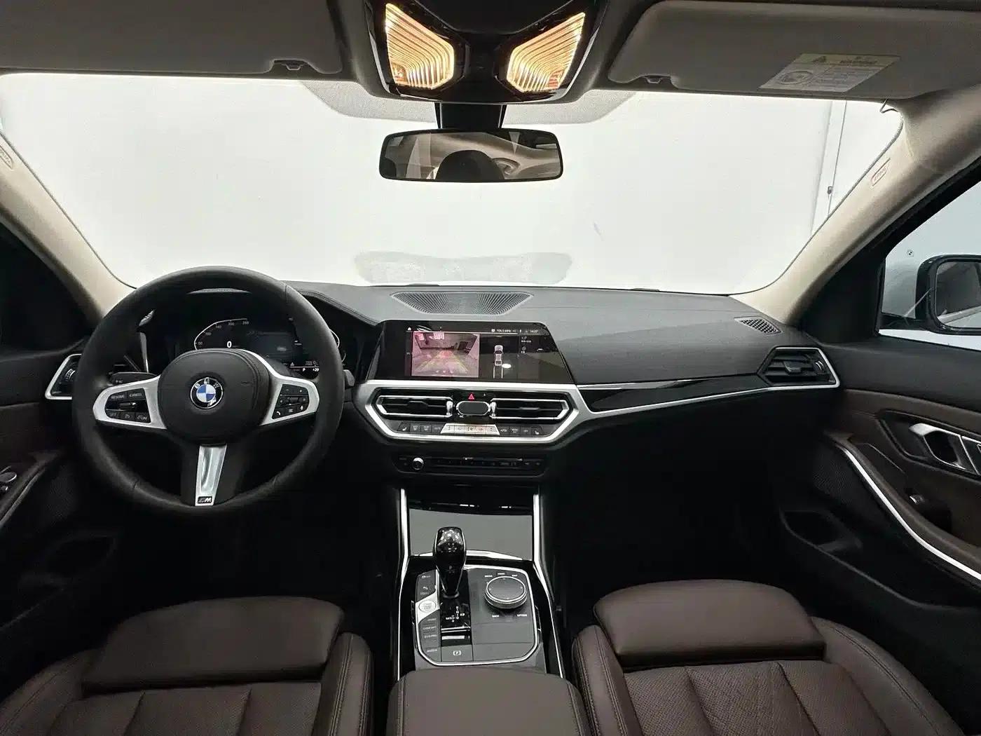 2022 BMW 3 Series 320Li M Sport Package — миниатюра 10