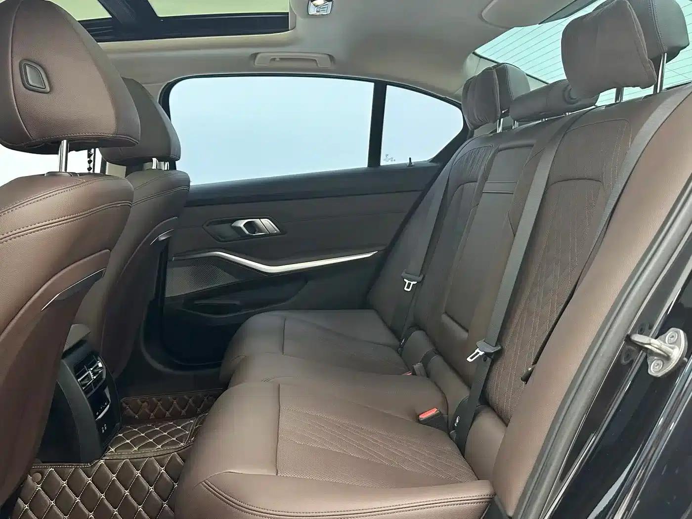 2023 BMW 3 Series 320Li M Sport Package — миниатюра 7