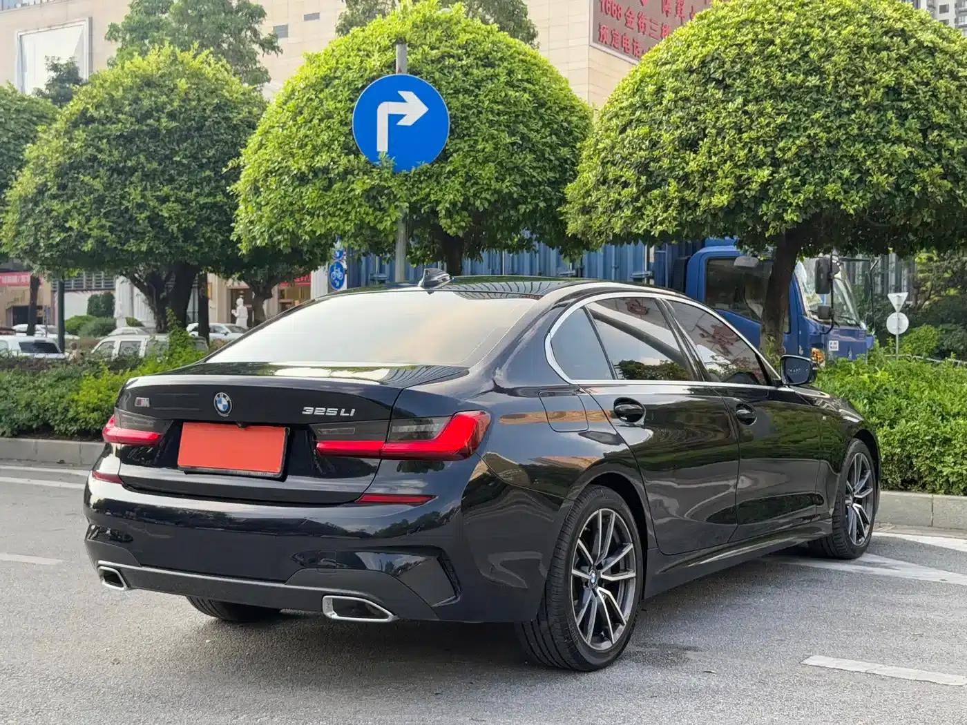 2021 BMW 3 Series 325Li M Sport Package — миниатюра 4