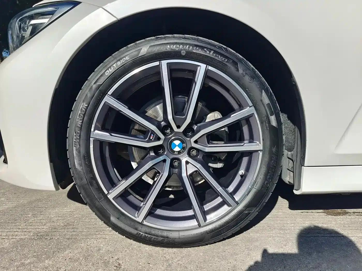 2022 BMW 3 Series 325Li M Sport Package — миниатюра 16