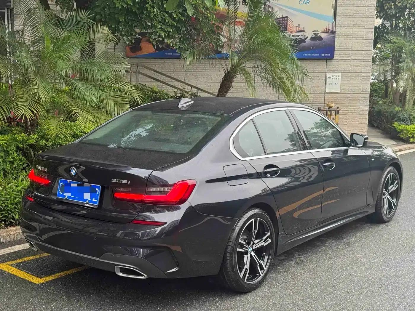 2022 BMW 3 Series 325i M Sport Package — миниатюра 23