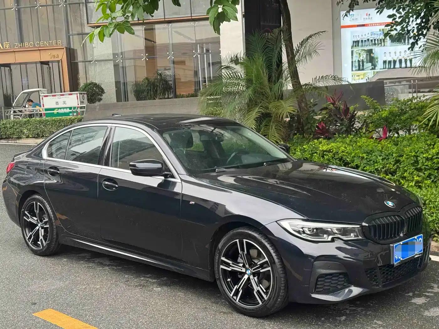 2022 BMW 3 Series 325i M Sport Package — миниатюра 25
