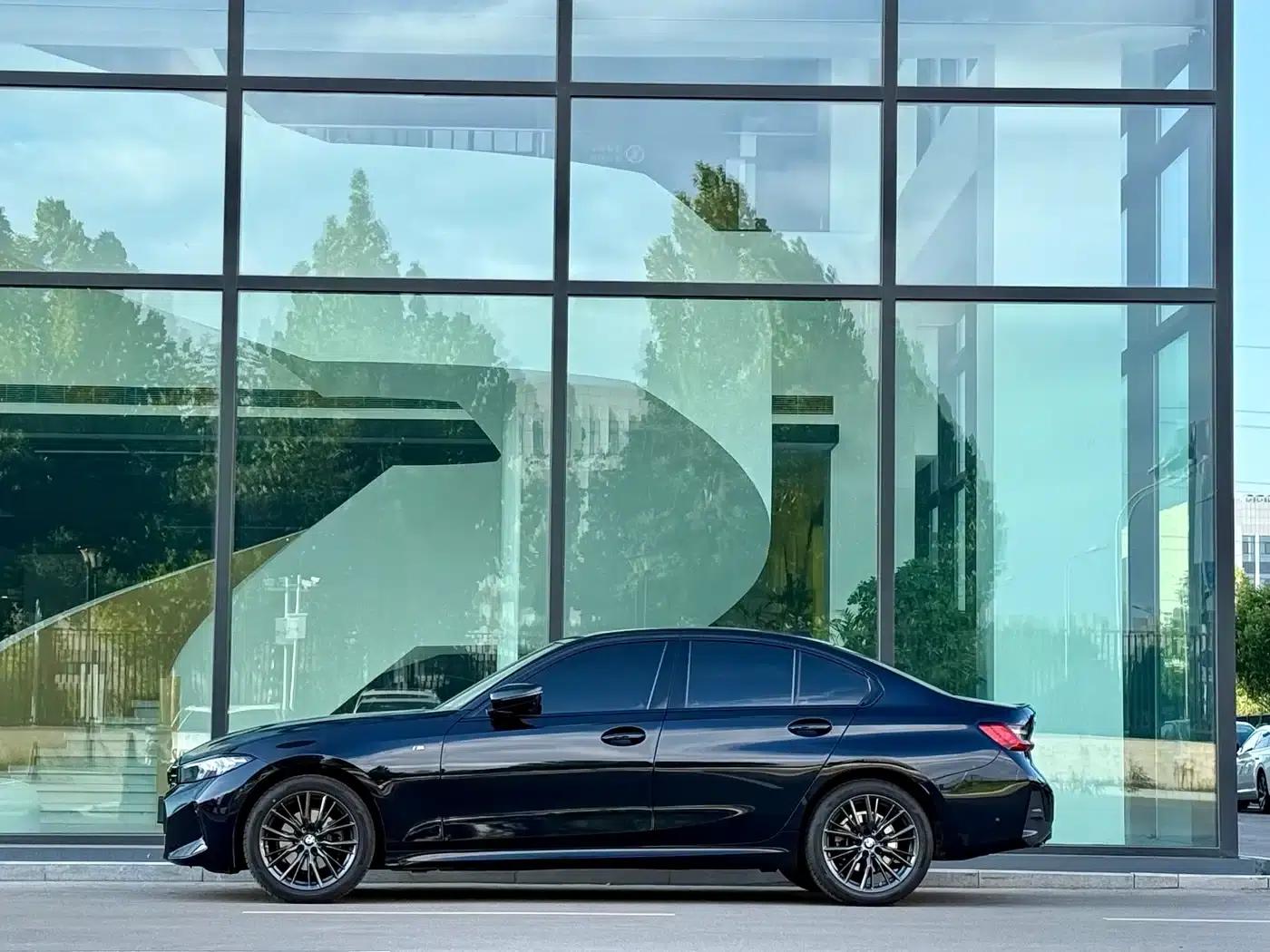 2023 BMW 3 Series 325i M Sport Shadow Edition — миниатюра 2