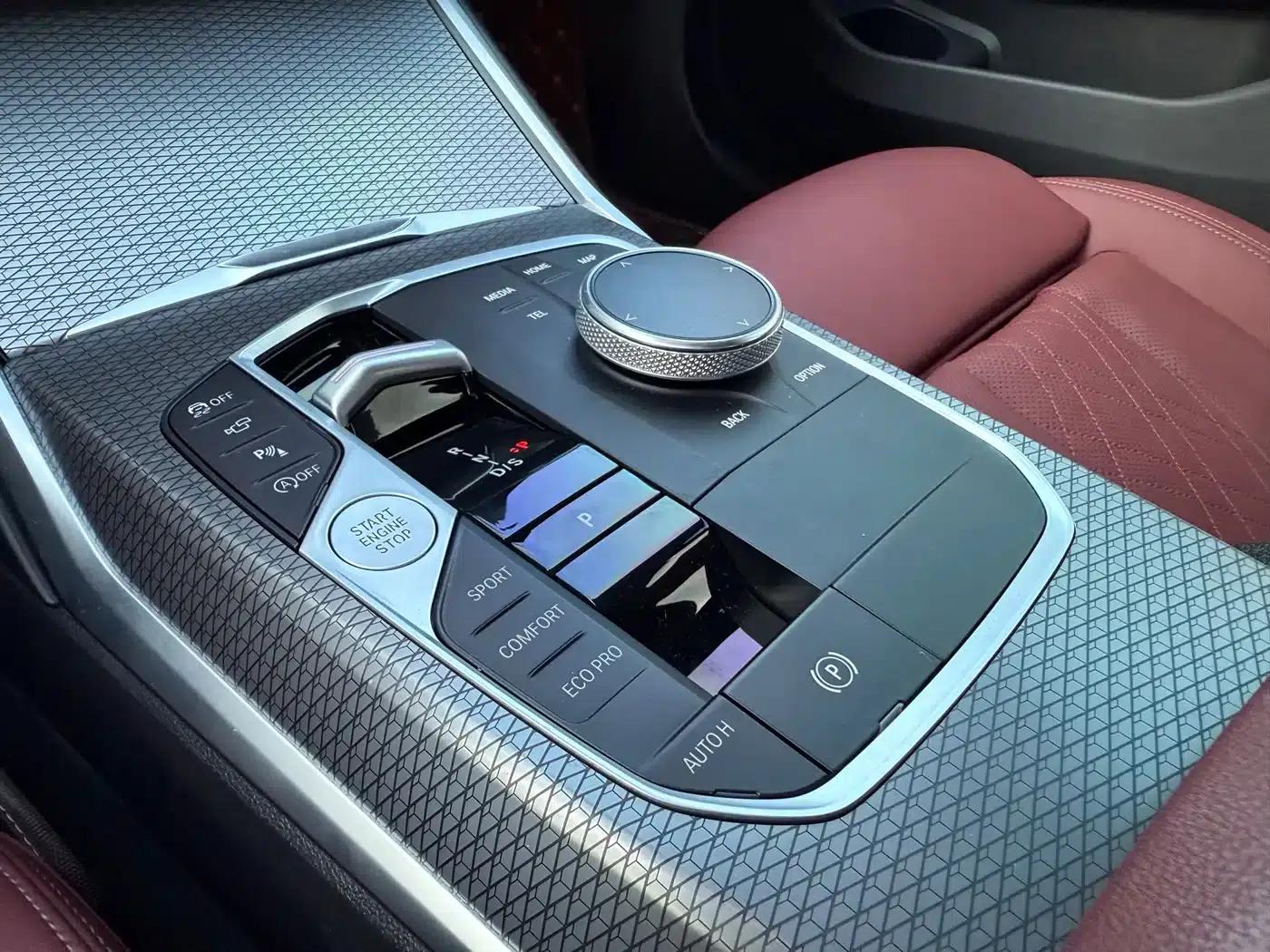 2023 BMW 3 Series 325i M Sport Shadow Edition — миниатюра 7