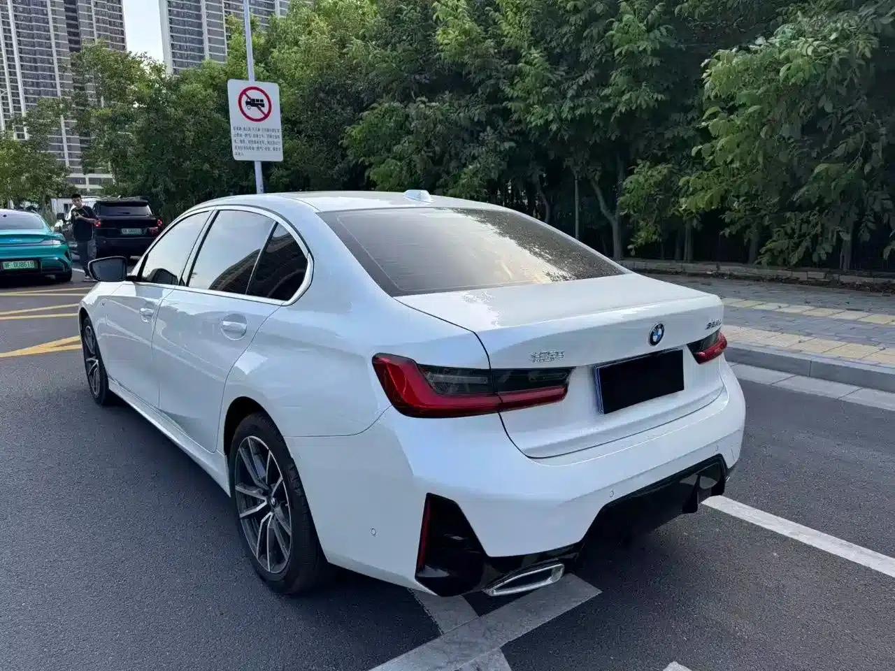 2025 BMW 3 Series 325Li M Sport Package — миниатюра 9