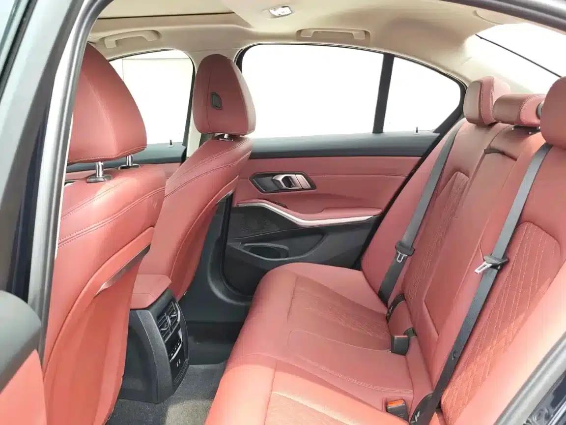 2025 BMW 3 Series 325i M Sport Package — миниатюра 12