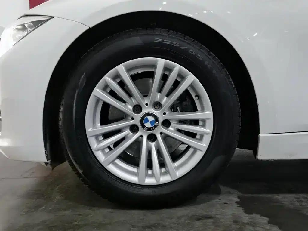 BMW 3 Series 2015 320Li Super Enjoyment Edition Fashion Model — миниатюра 17