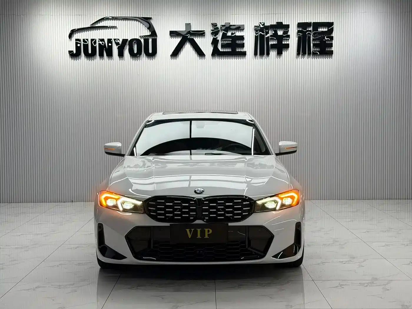 2023 BMW 3 Series 320Li M Sport Package — миниатюра 2