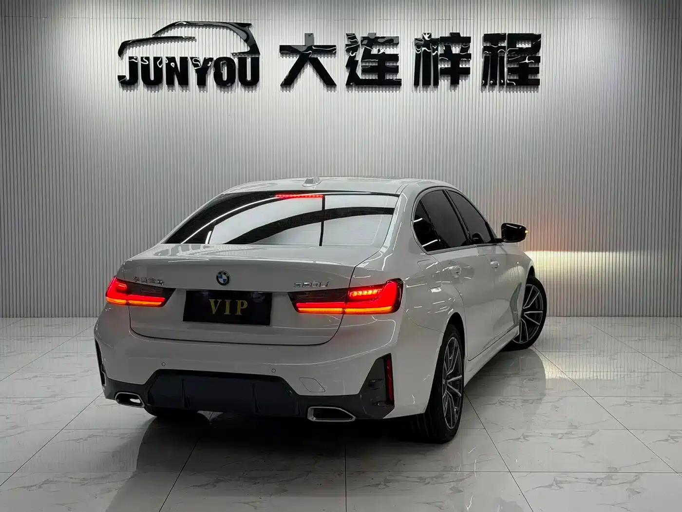 2023 BMW 3 Series 320Li M Sport Package — миниатюра 4