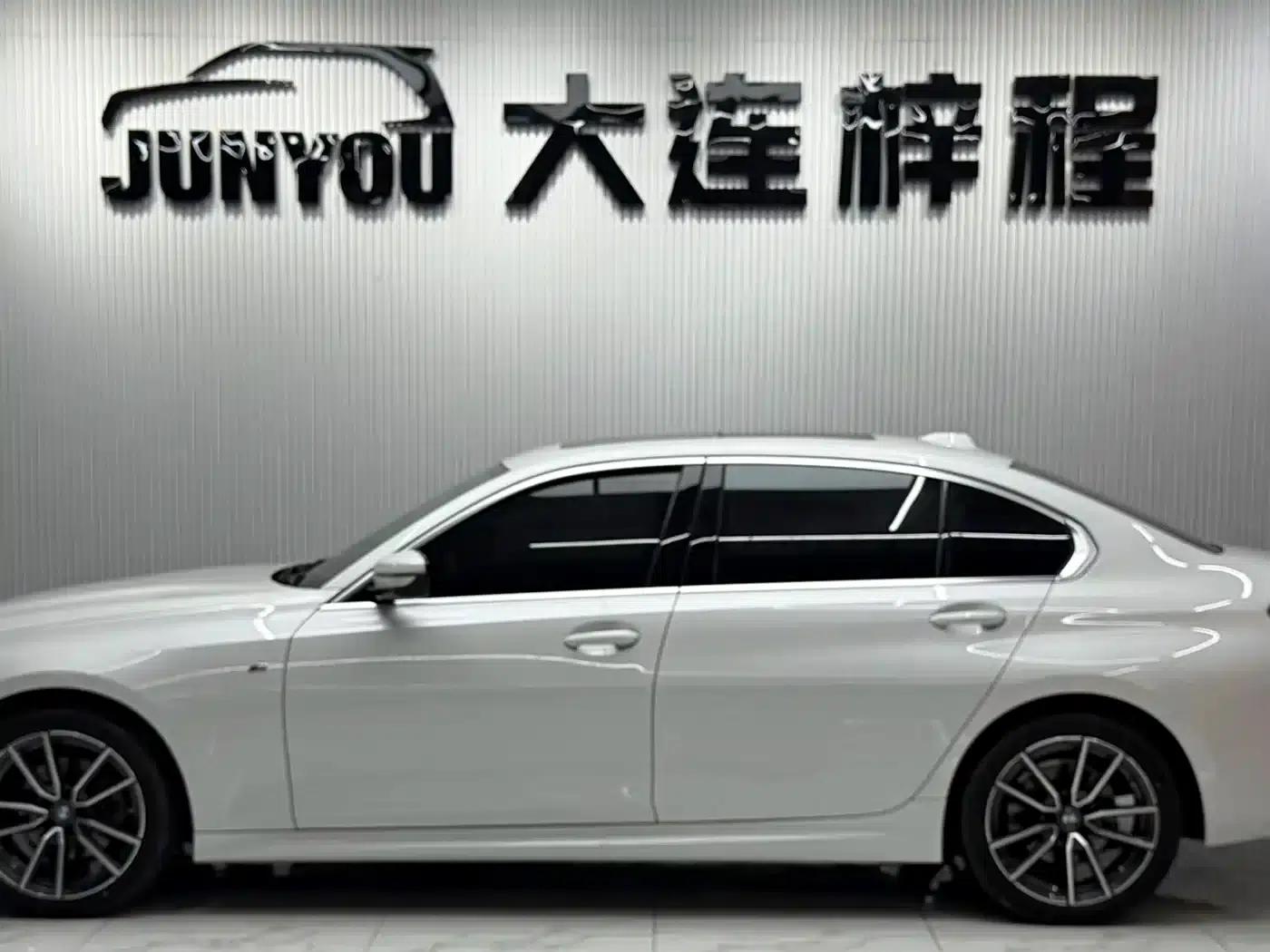 2023 BMW 3 Series 320Li M Sport Package — миниатюра 7