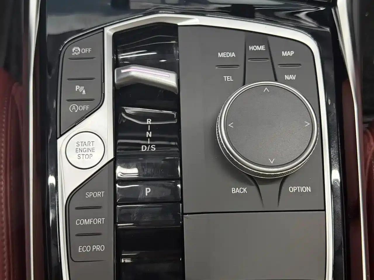 2023 BMW 3 Series 320Li M Sport Package — миниатюра 16