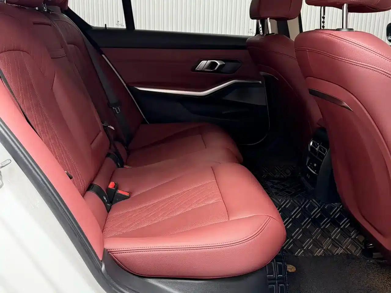 2023 BMW 3 Series 320Li M Sport Package — миниатюра 10